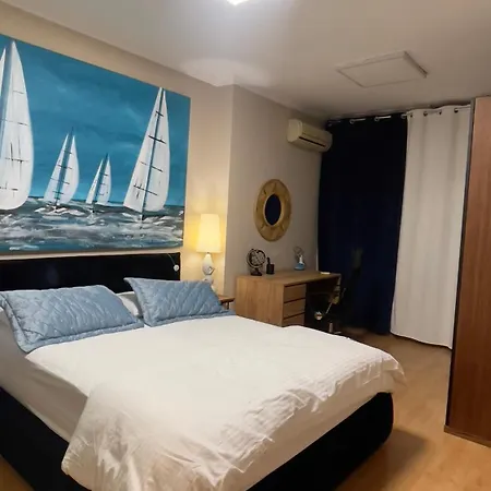 Lita House - 2 Bedroom טיראנה