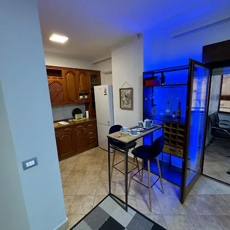 Lita House - 2 Bedroom 地拉那
