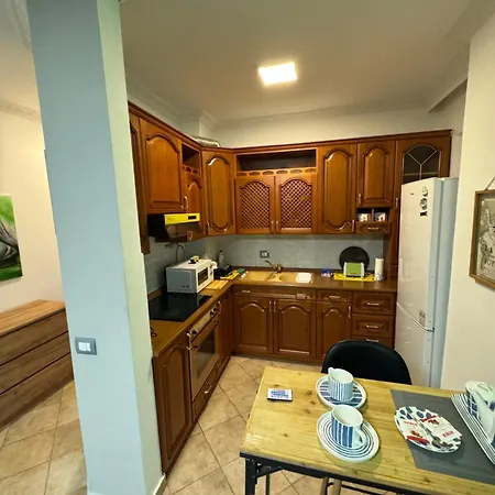 Lita House - 2 Bedroom